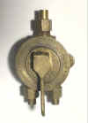 brass fuel selector tap 1.jpg (88424 bytes)