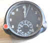 russian mig clock with stopwatch.jpg (86114 bytes)